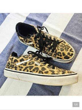 Vans Leopard Print Sneakers Womens 7.5